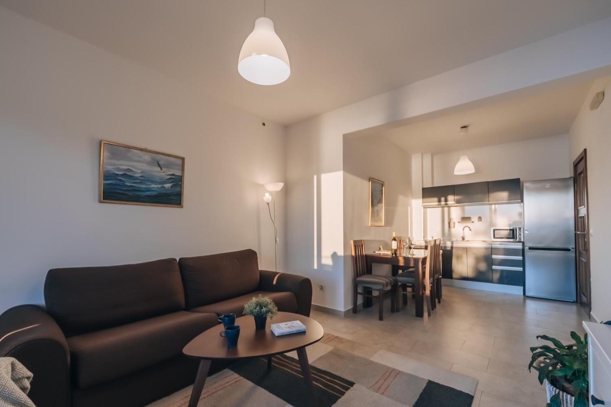 Apartments Kuce Lekovica Beach & Snack Bar- Bistro Quarto foto